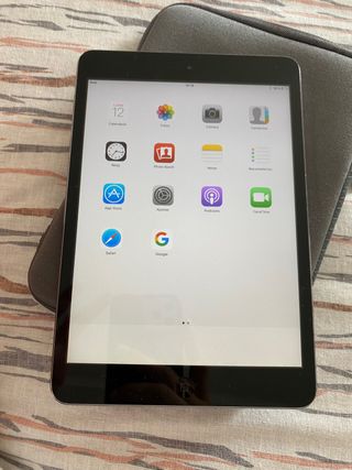 Ipad mini Apple - 16Gb Wifi y funda