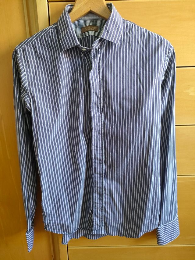 CAMICIA A RIGHE A MANICHE LUNGHE. ZARA