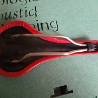 sillín essax adrenaline muy ligero 