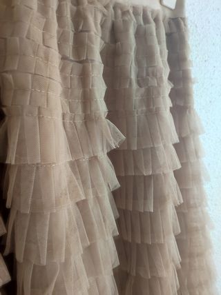 conjunto invitada boda falda tul y body beig