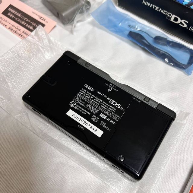 Nintendo DS Lite Dialga Palkia Centro Pokemon JP