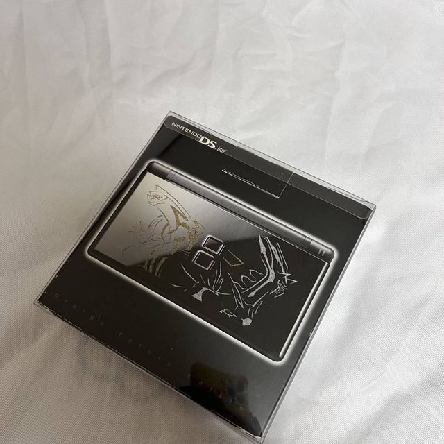 Nintendo DS Lite Dialga Palkia Centro Pokemon JP