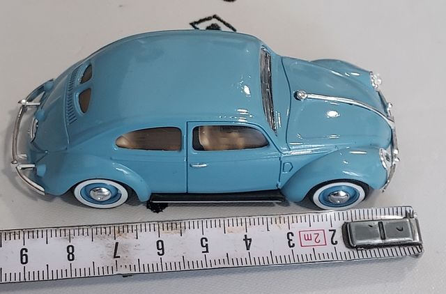 VOLSWAGUEN  COCCINELLE  SOLIDO 1950 1/43