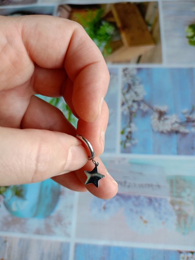 2 orecchini con pendente 