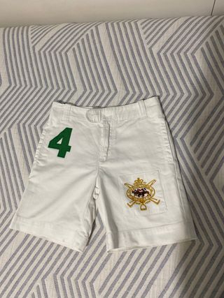 Pantalón corto color blanco Polo ralph Lauren. 