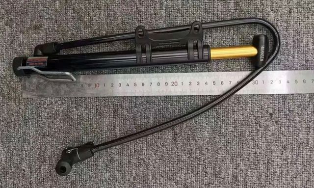 Mini Pompa per tutti i tipi di gomma