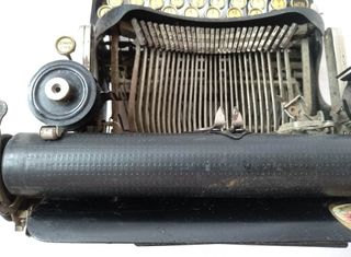 Máquina de escribir Corona 3