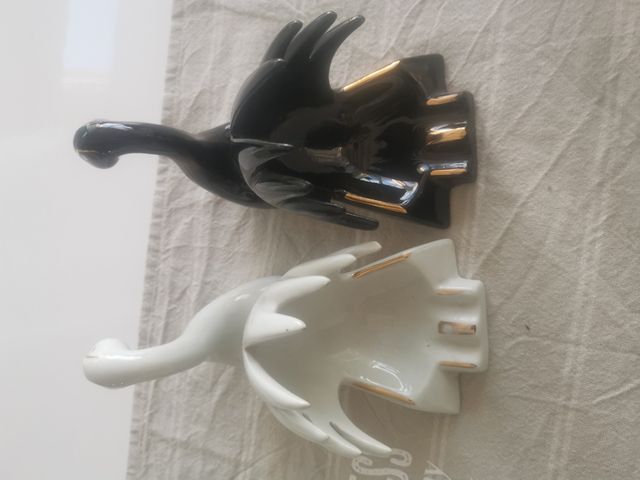 Applique in ceramica