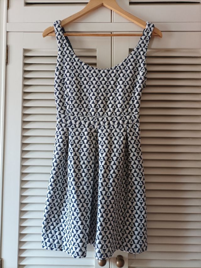 Vestido de tirantes de stradivarius