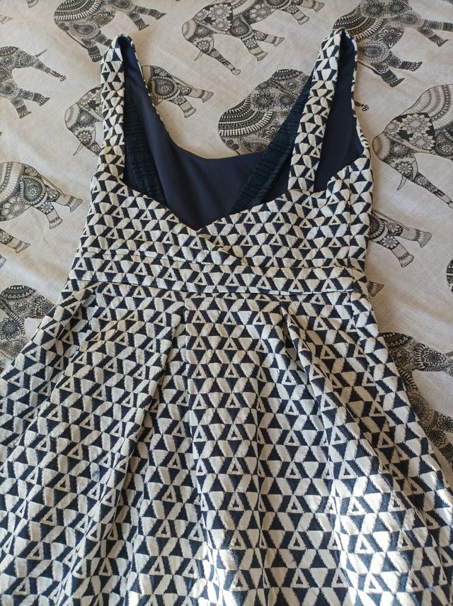 Vestido de tirantes de stradivarius