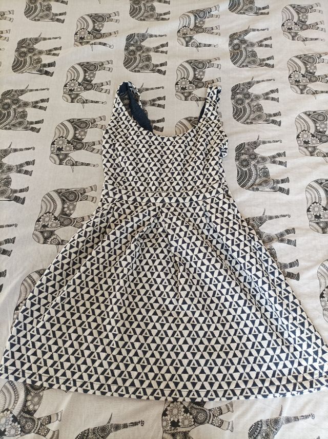 Vestido de tirantes de stradivarius