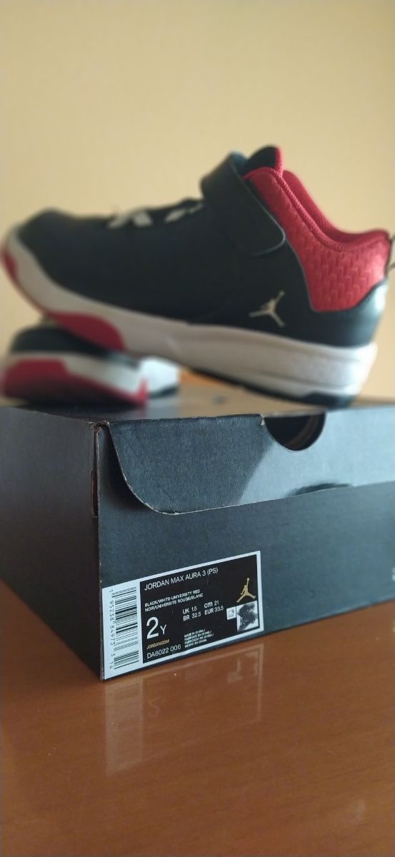 Nike Jordán max aura 3