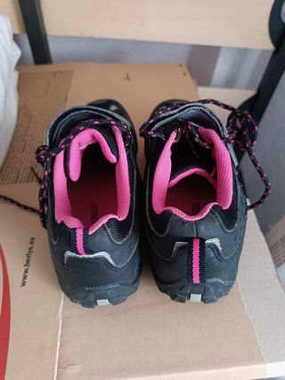 zapatillas bicicleta montaña  talla 40