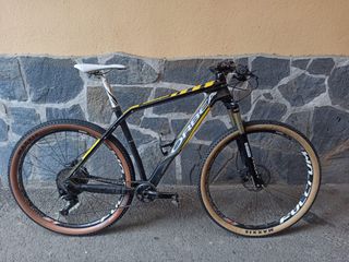 BTT: Bicicleta mountain bike. Orbea Alma talla L