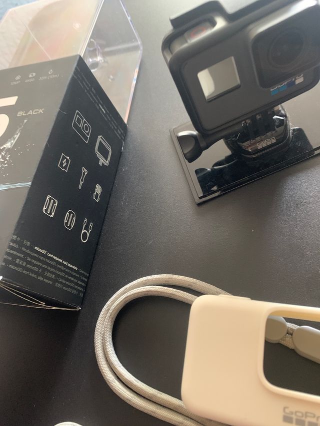 GoPro Hero 6 Black + Wifi Remote y Estuche