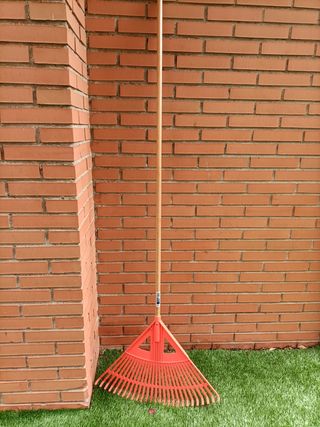 rastrillo para jardín