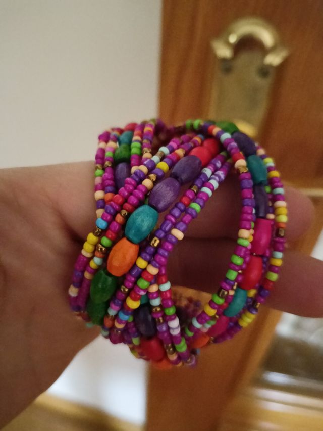 Pulsera de abalorios, nueva.