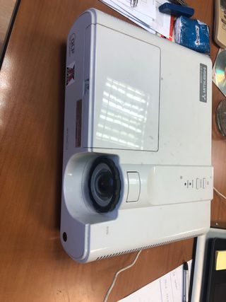 Proyector Mitsubishi xd221u-st 