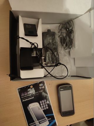 NOKIA 5230 NAVI GRIS + PROTECTOR PANTALLA + FUNDA