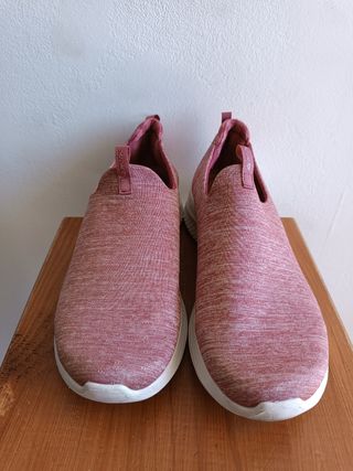 Skechers
