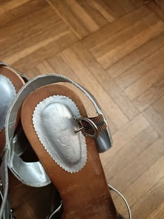 Sandalias Brasileñas plateadas 