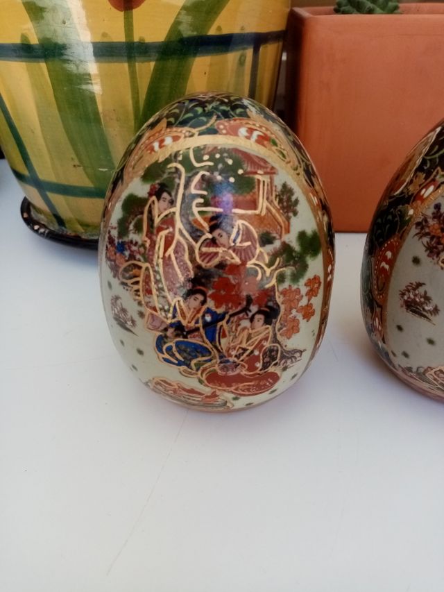 Huevos chinos decorativos