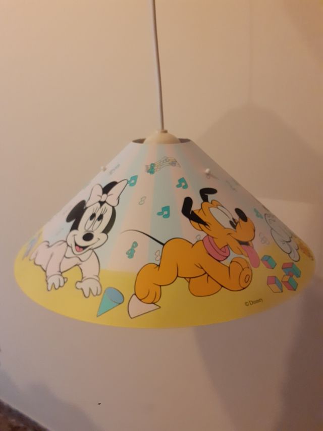 Lampara infantil de techo.