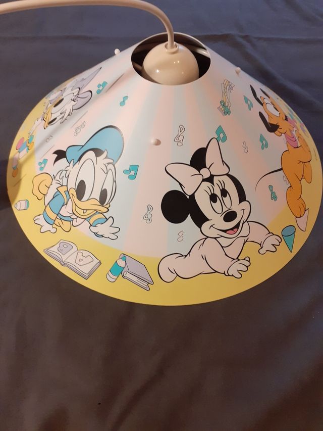Lampara infantil de techo.