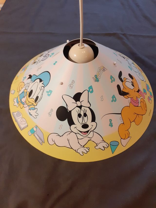 Lampara infantil de techo.