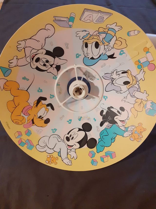 Lampara infantil de techo.