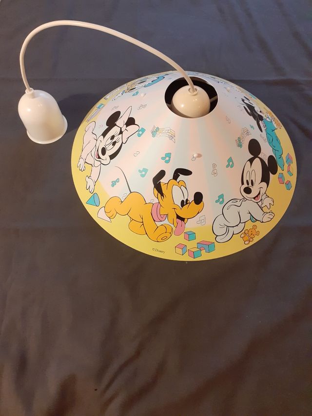 Lampara infantil de techo.