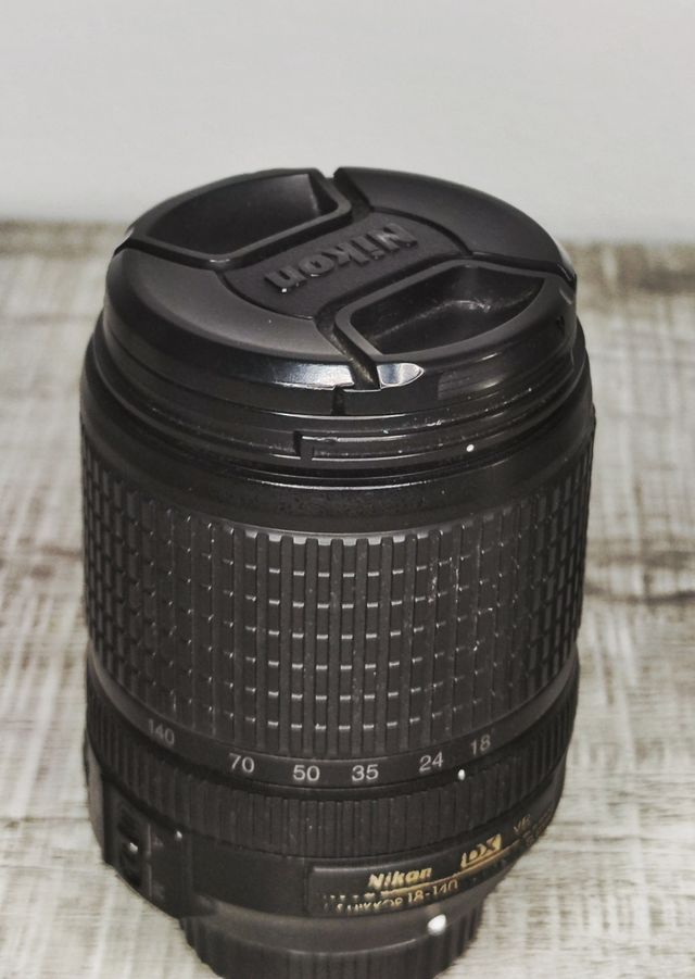 Nikon 18-140