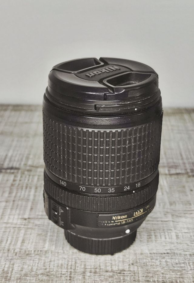 Nikon 18-140