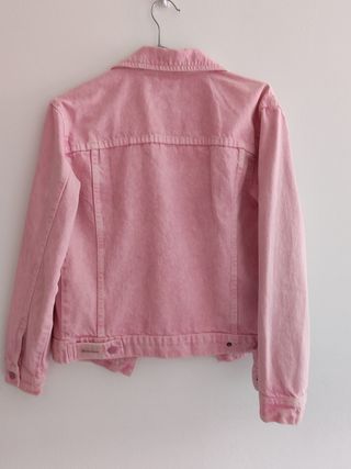 cazadora vaquera rosa