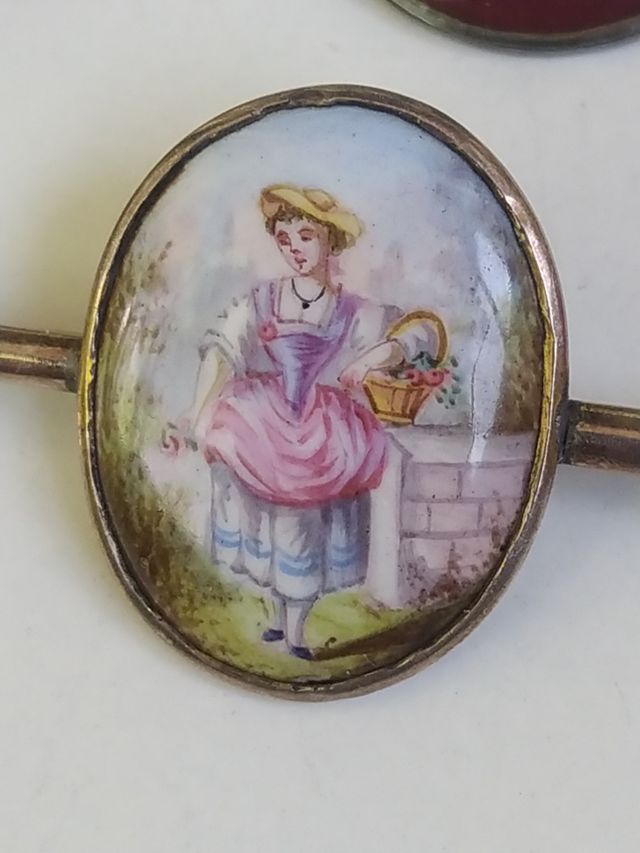 tres broches del siglo XIX