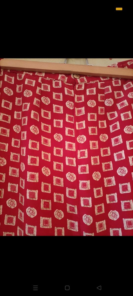 Traje de blusa y falda talla grande