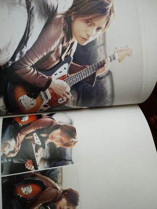 Hyde, de Larc en ciel - libro de fotografías