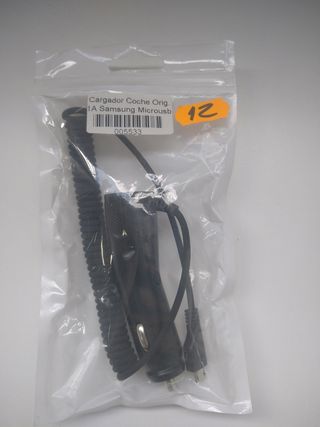 Cargador de móvil para coche