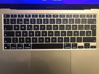 Protector teclado macbook air A2337