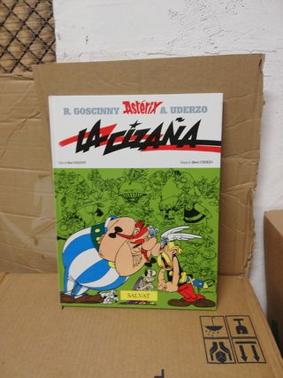 ASTERIX EL GALO, PUBLICADO POR SALVAT
