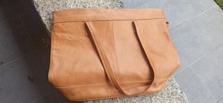 Bolso Shopper en piel beig.