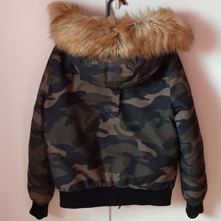 Chaqueta Abrigo Militar Bershka (S)