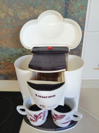 CAFETERA ELÉCTRICA. OCASION Bajada de precio .