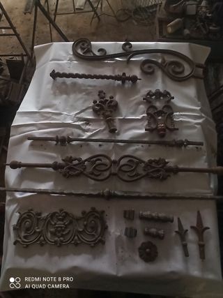 Herrajes y suministros para carpinteria metalica.