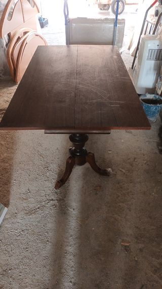 MESA DE COMEDOR 2 HOJAS 