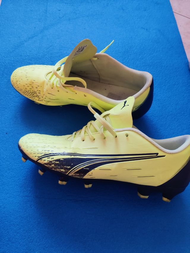 scarpe da calcio Puma ,numero 45 originali.