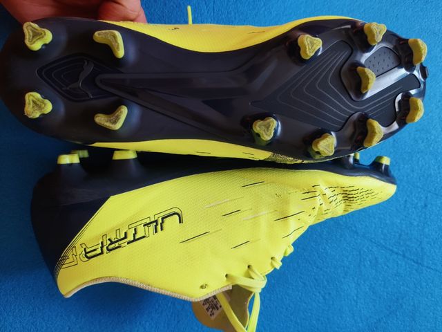 scarpe da calcio Puma ,numero 45 originali.