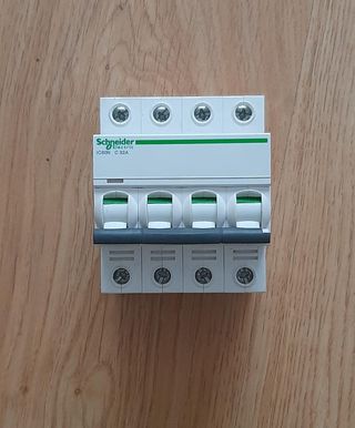 Interrupteur Thermomagnétique IC60N 2P 1A Courbe D - 2 Pôles, 50/60 Hz - Blanc