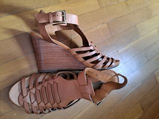 👡Sandalias cuero marron tacon corrido Geox t.39