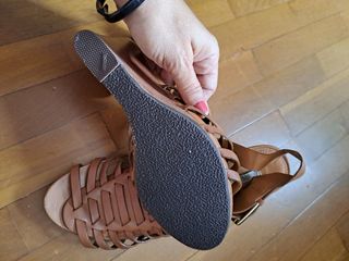 👡Sandalias cuero marron tacon corrido Geox t.39